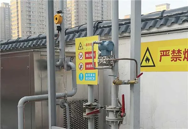 Pressure Transmitter for Oil and Gas Recovery Systems Pressure Transmitter for Oil and Gas Recovery Systems
